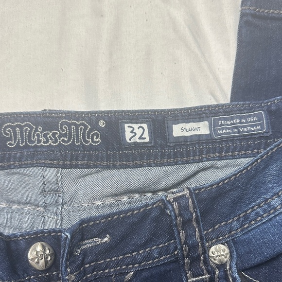Miss Me straight leg size 32 Dark Blue Denim Jeans with Embroidered Pocket - Picture 5 of 5